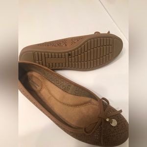 Giani Bernini New never worn memory foam flats/loafers